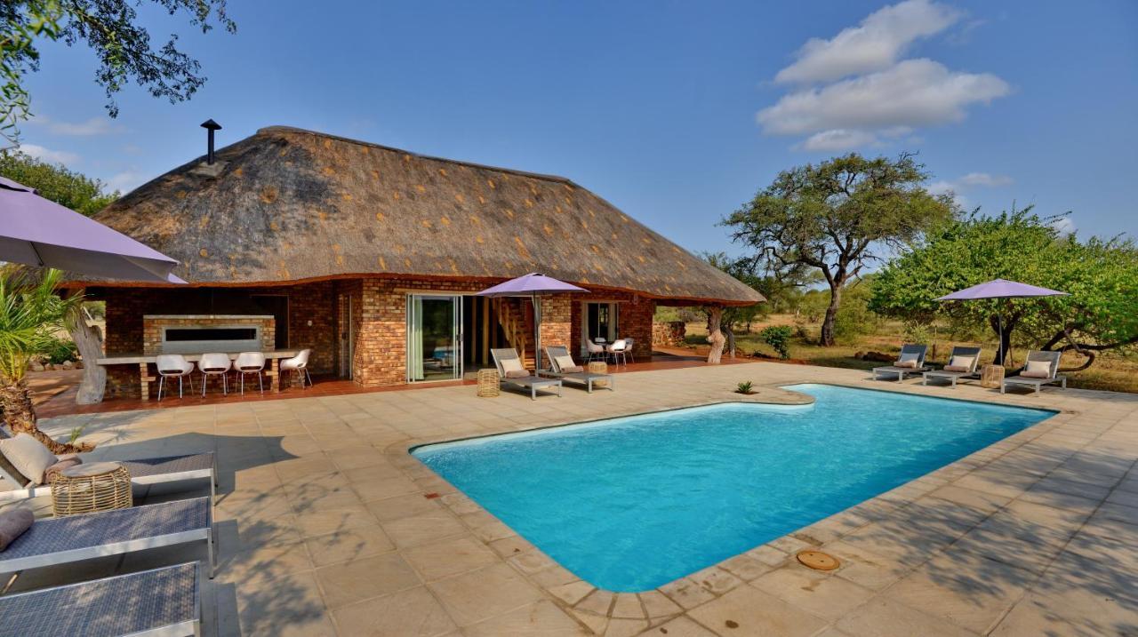 Tshukudu Game Lodge Hoedspruit Esterno foto